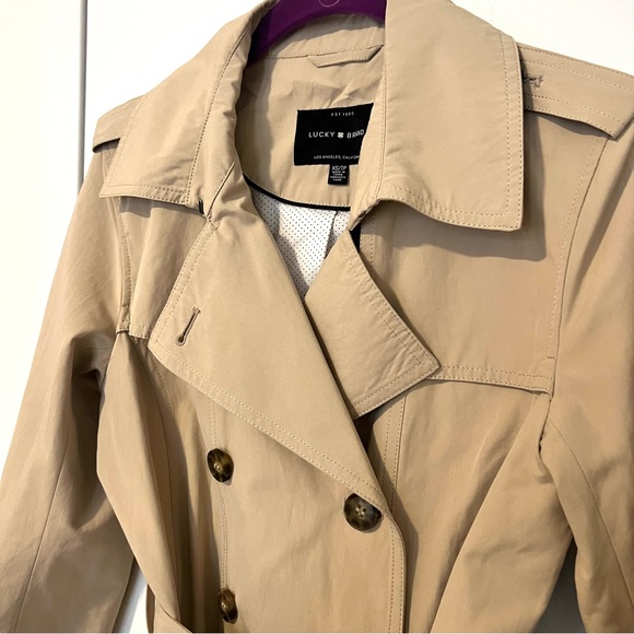 Women’s XS Classic Tan Trench Coat - Picture 4 of 8